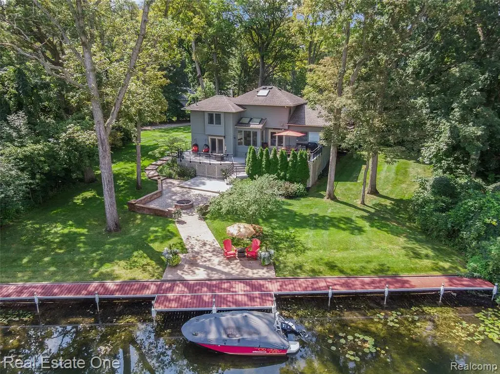 9929 Curie, Pinckney, MI  - Image #1