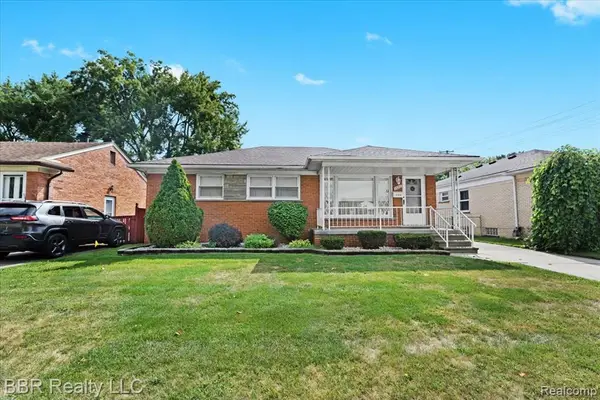 15761 Richmond, Southgate, MI 