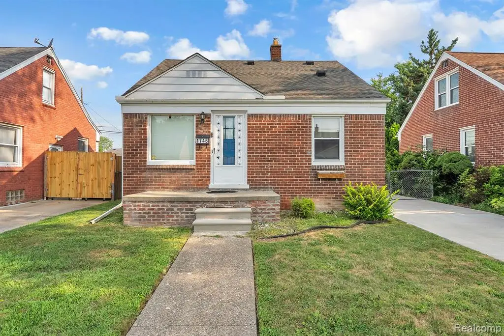 1746 Riverbank, Lincoln Park, MI  - Image #1