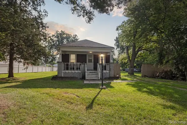 21122 Waldron, Farmington Hills, MI 