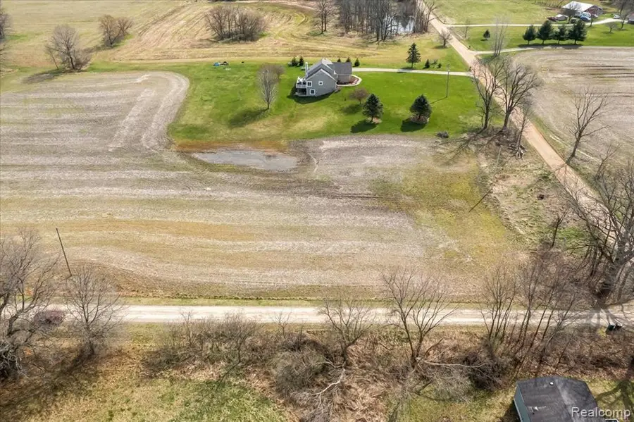 N Schrepfer, Howell, MI 48855 - #2