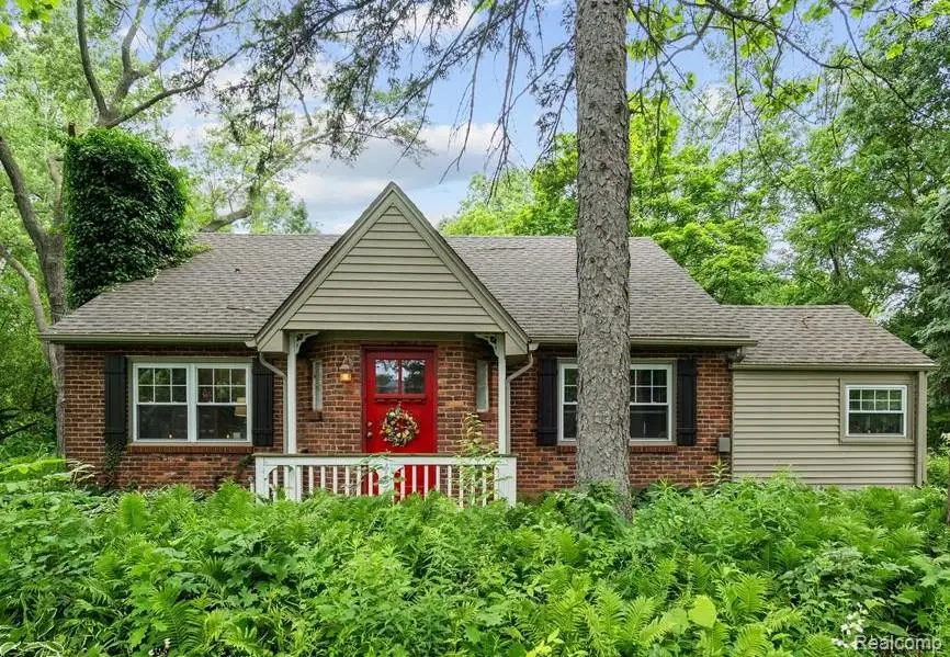 45701 Ryan, Shelby Charter Township, MI  - Image #2