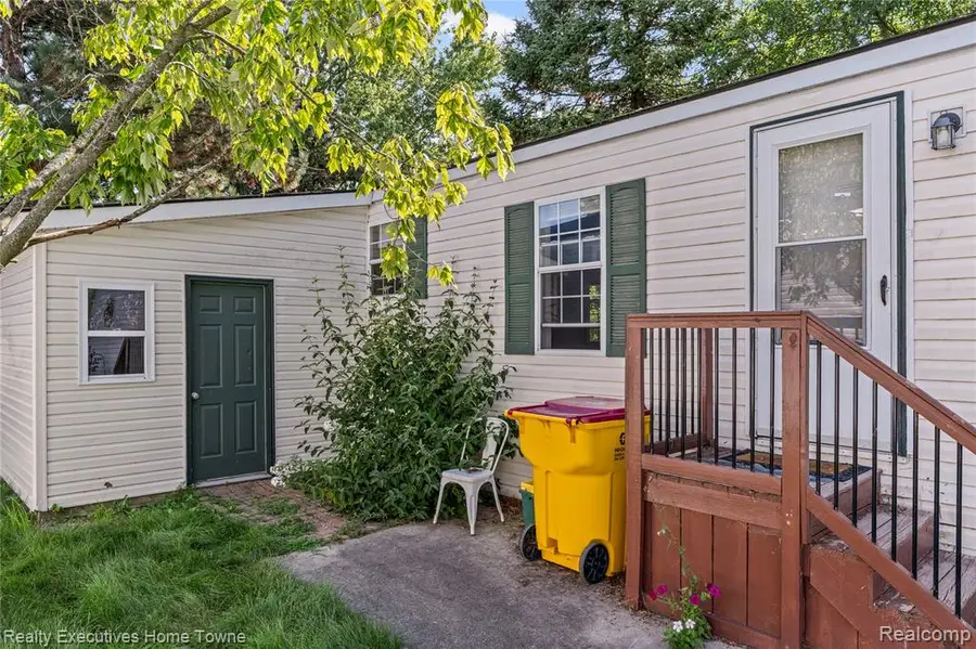 17008 Dalworth, Macomb, MI 48044 - Image #2