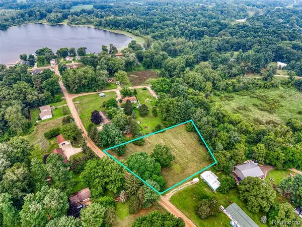 000 Orlando, Gregory, MI 48137