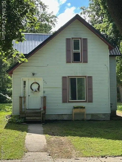 409 S Cherry Street, Kalkaska, MI 49646 - #2