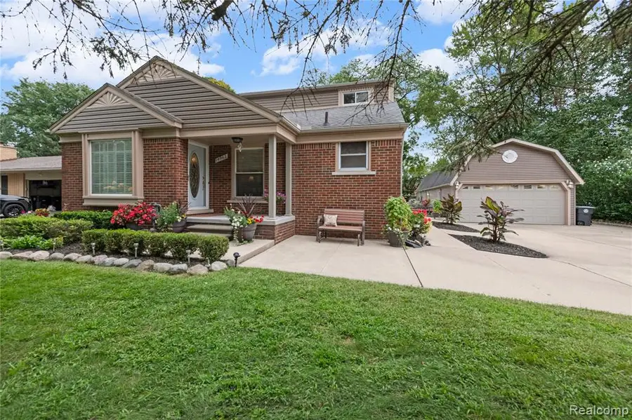 14962 Beatrice, Livonia, MI  - Image #2