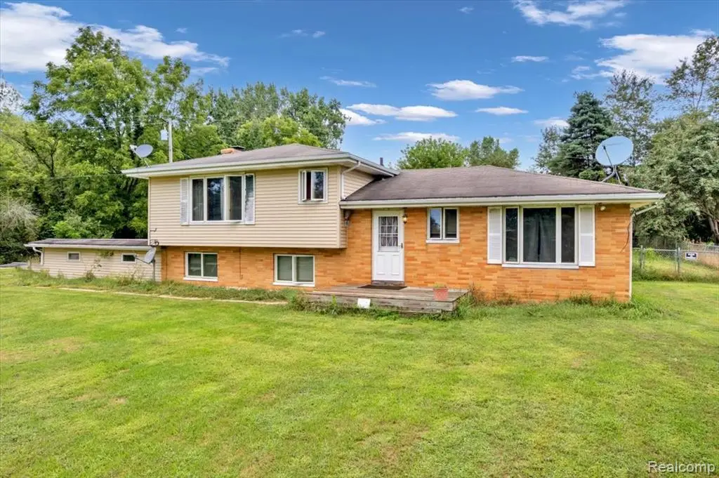 5416 Sandy, Columbiaville, MI  - Image #1