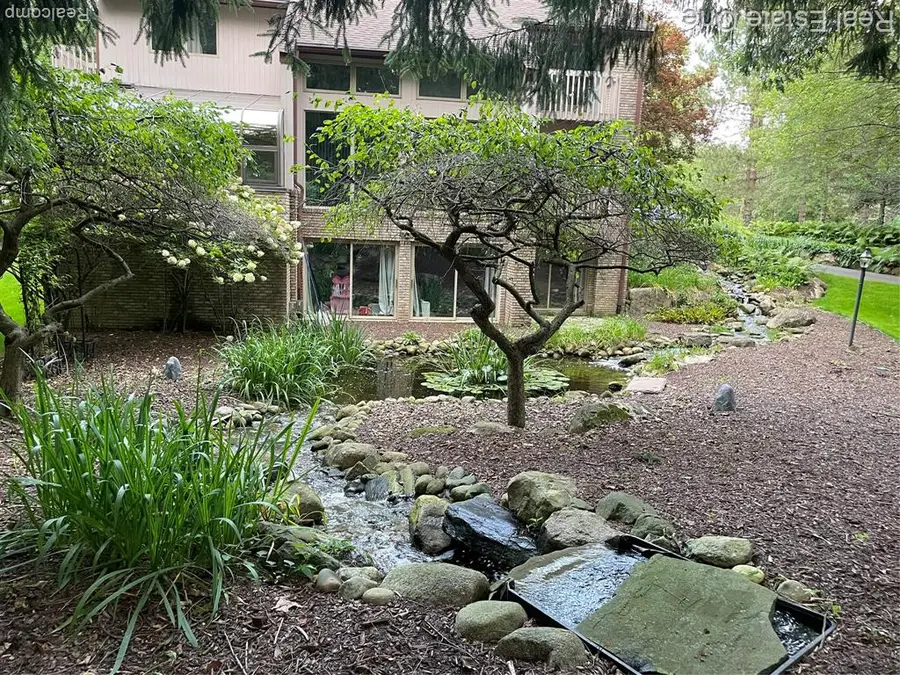 2862 Foxfire, Milford, MI  - Image #3