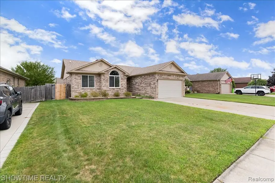 46132 Royal, Chesterfield Township, MI  - #3