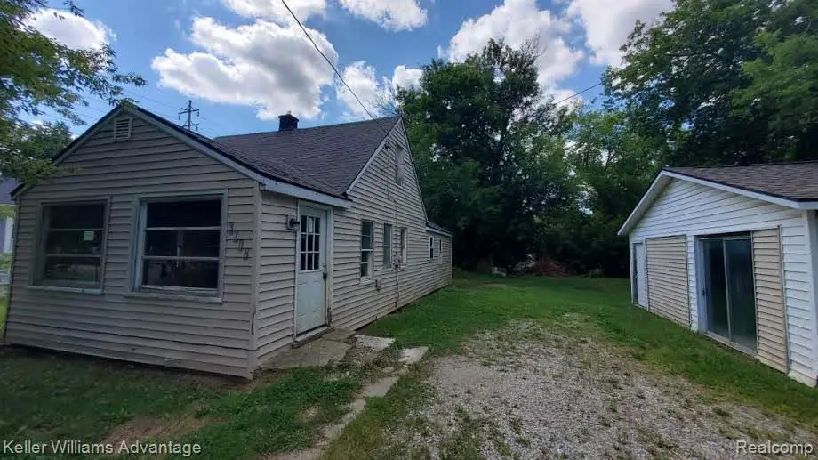 3208 Ludwig, Burton, MI  - Image #1