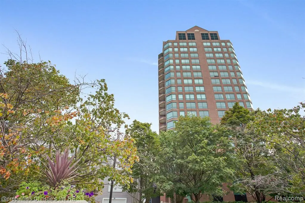 3320 Spinnaker #9E, Detroit, MI 48207 - Image #1