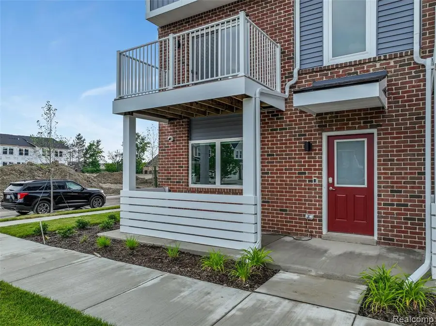 822 Huntley Lane, Troy, MI 48085 - Image #3