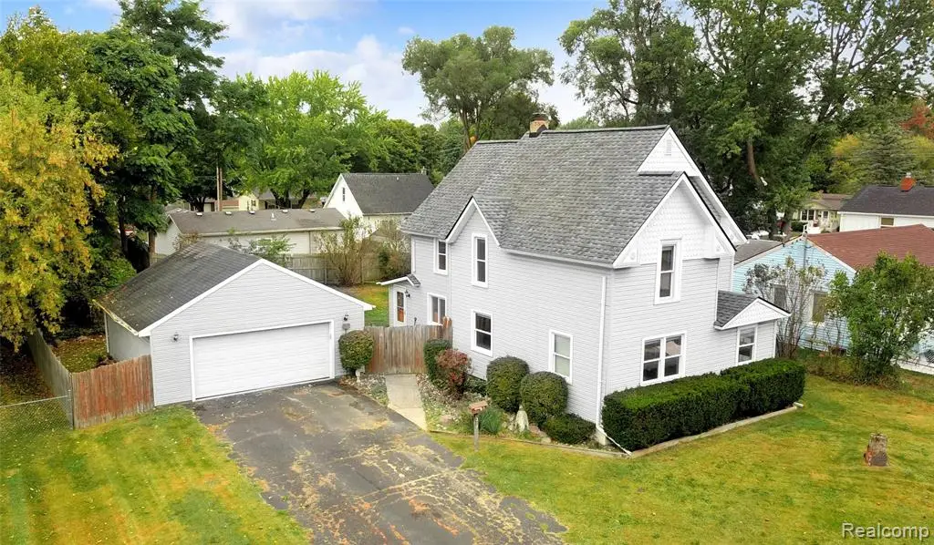 217 3rd, Fenton, MI  - #1