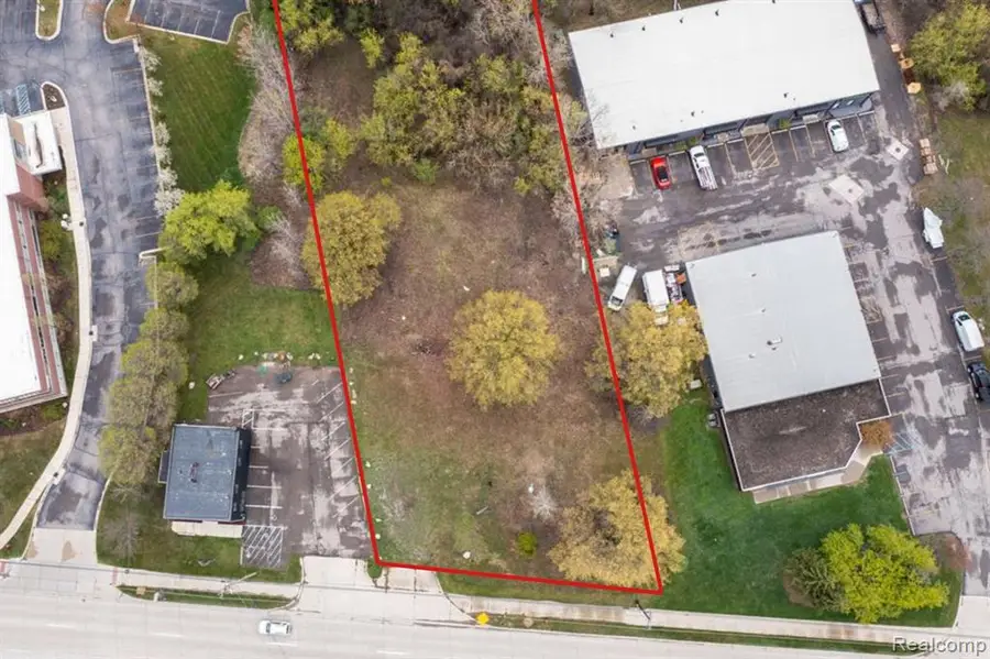 44911 Grand River, Novi, MI 48375 - #2