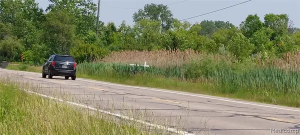 00 West, Flat Rock, MI 48134