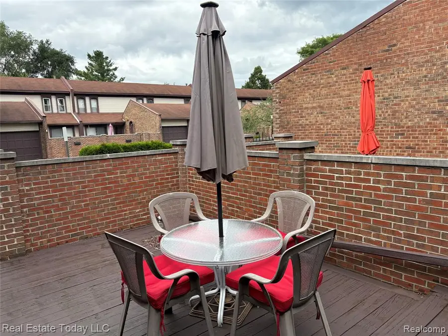 25064 Champlaign #9B, Southfield, MI  - Image #2