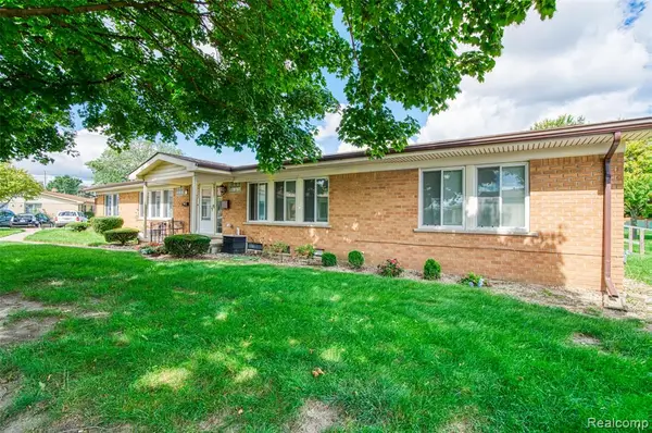 19337 E 13 Mile, Roseville, MI 