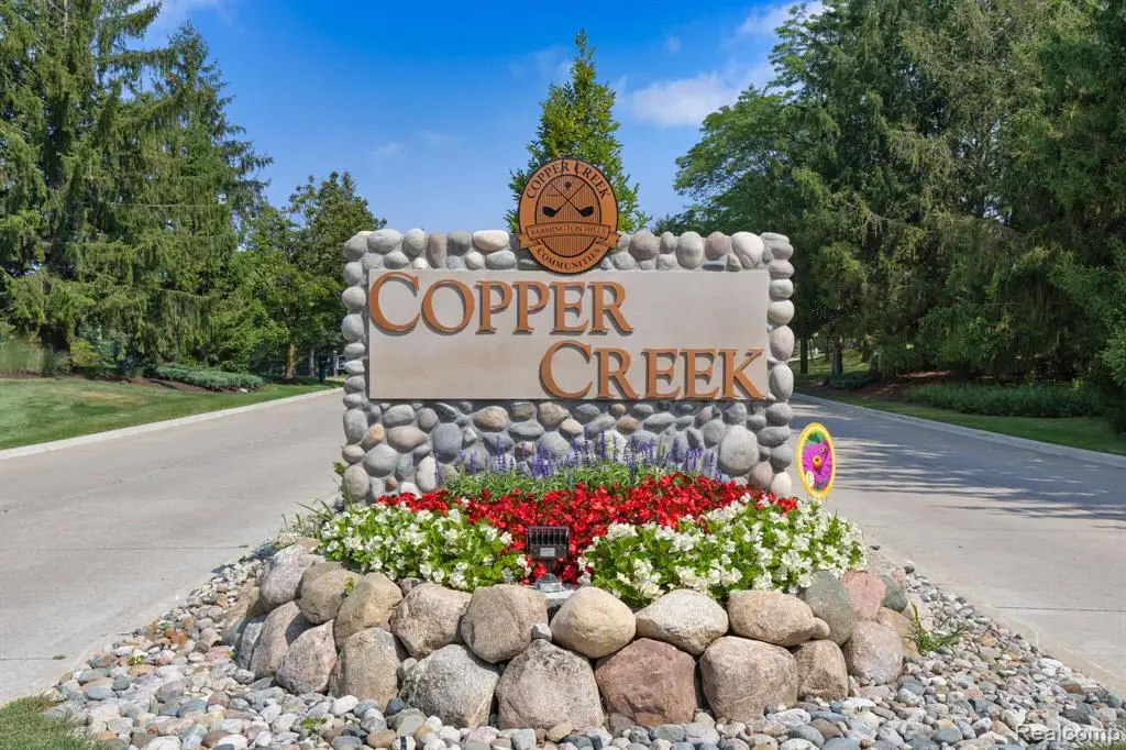 28006 Golf Pointe, Farmington Hills, MI  - #1