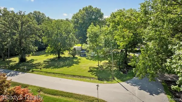 20223 Newman, Brownstown, MI 48183