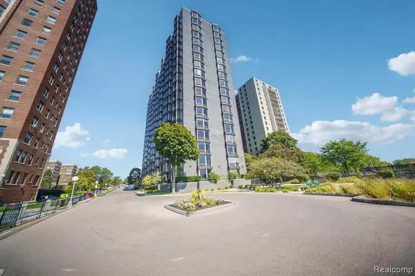 8200 Jefferson #102, Detroit, MI 48214