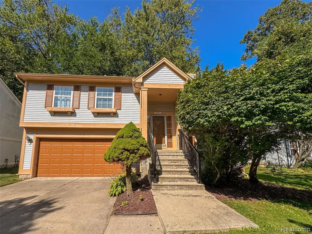 870 Huntclub, Auburn Hills, MI  - Image #1