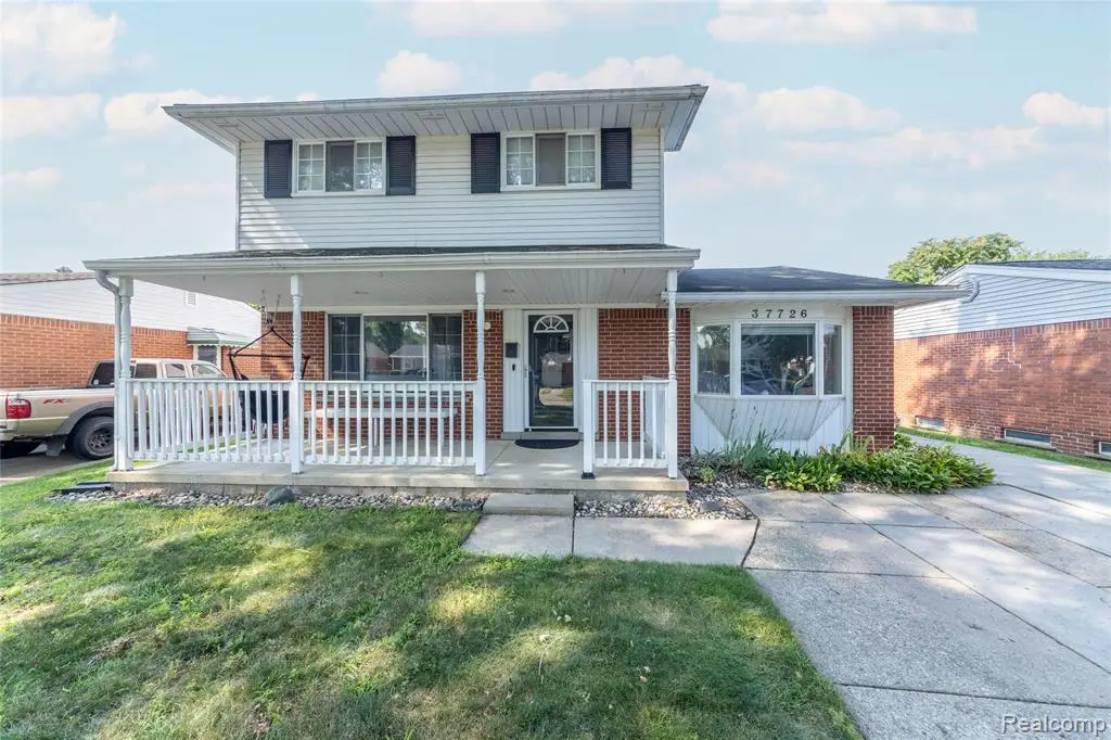 37726 Walnut, Romulus, MI  - Image #1