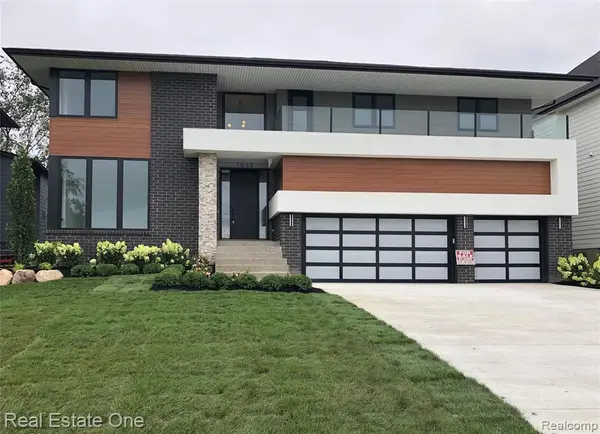 1830 Sadie Shore, Commerce Twp, MI 