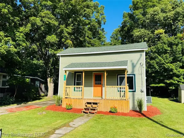 210 N Hazelton, Flushing, MI 