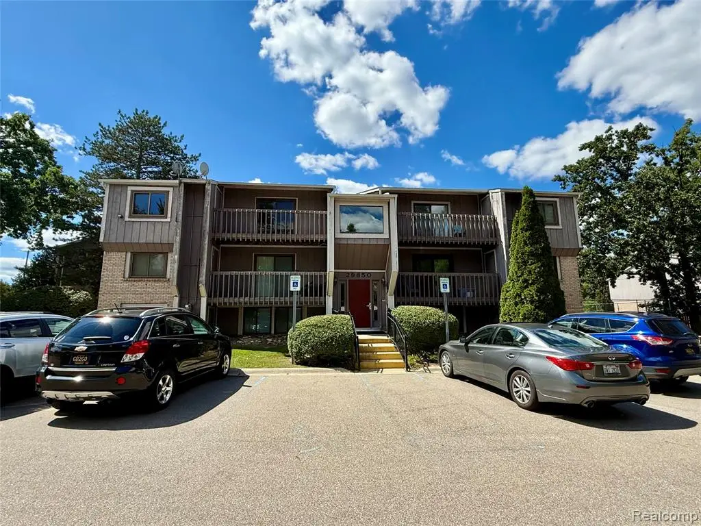 29850 W 12 Mile #512, Farmington Hills, MI  - #1