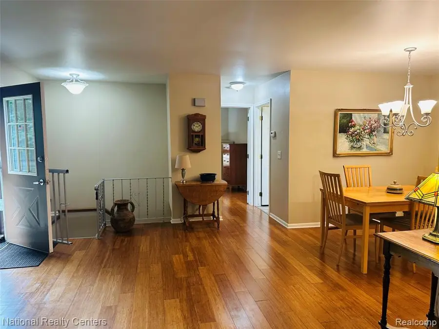 12421 Cambridge #4, South Lyon, MI 48178 - Image #3