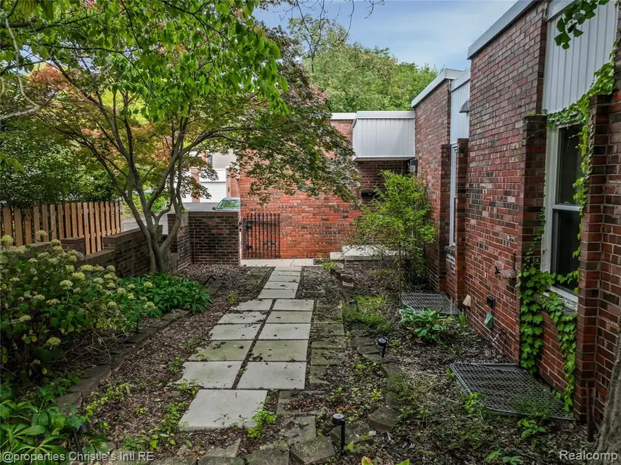 2021 Hyde Park, Detroit, MI 48207 - Image #3