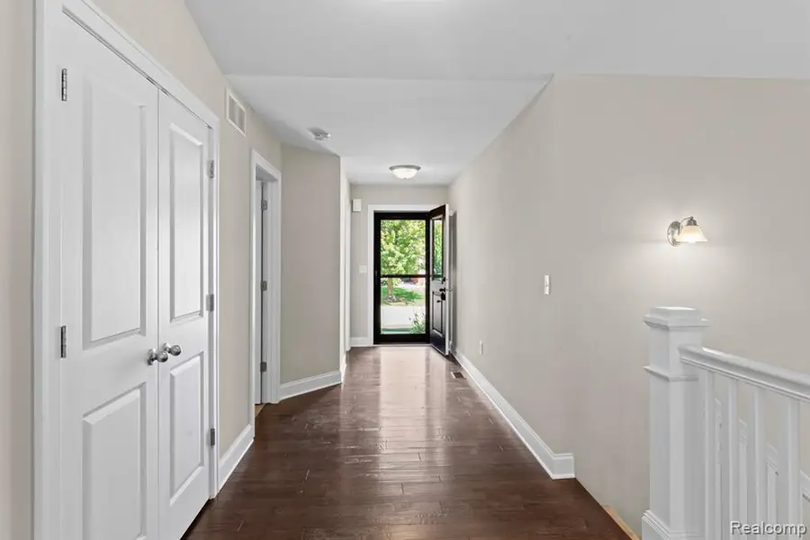 457 Hosta, Howell, MI  - Image #3