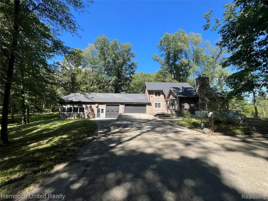 6160 Brambleberry, Cohoctah, MI 48855 - #2
