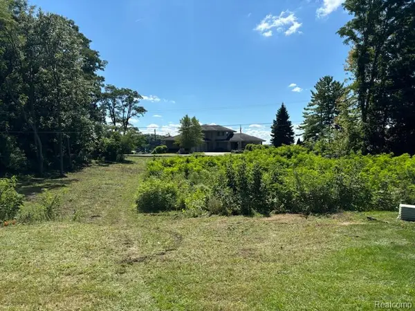 3186 Aspen Ridge, Howell, MI 