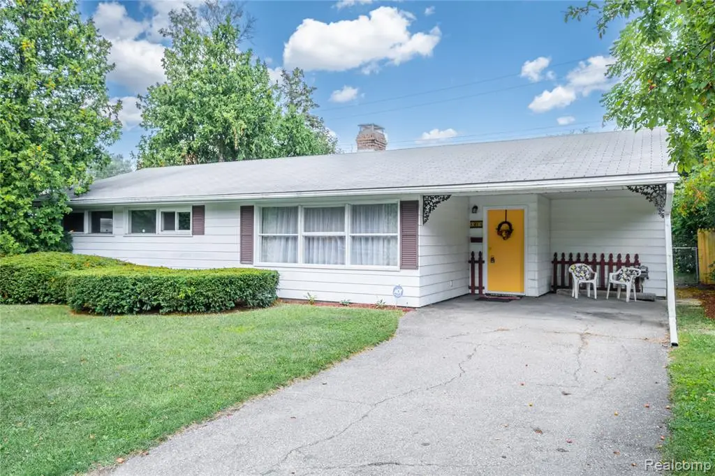 1814 Carmanbrook, Flint, MI 48507 - #1