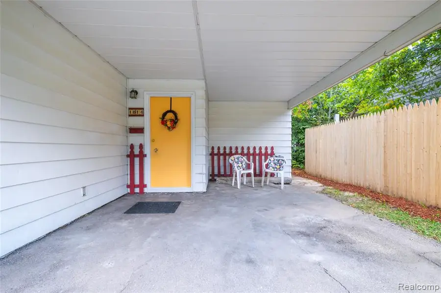 1814 Carmanbrook, Flint, MI 48507 - #2