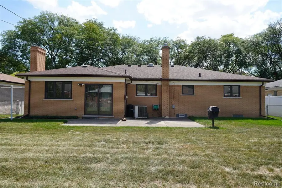 8115 Busch, Center Line, MI 48015 - #2