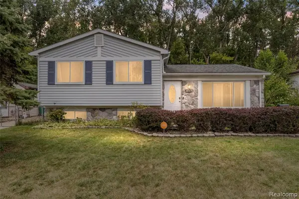 28670 Zellmer, Romulus, MI 