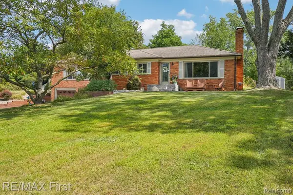 6024 Overlook, Clarkston, MI 