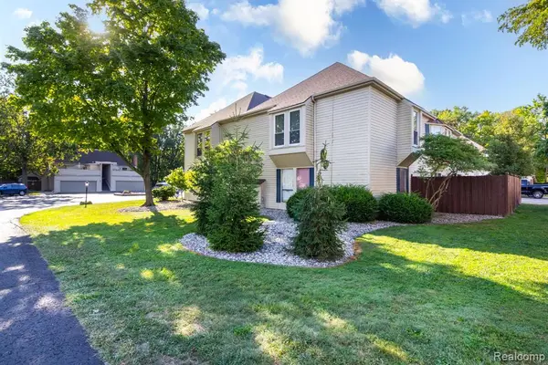 8095 Colony #23, Grosse Ile, MI 