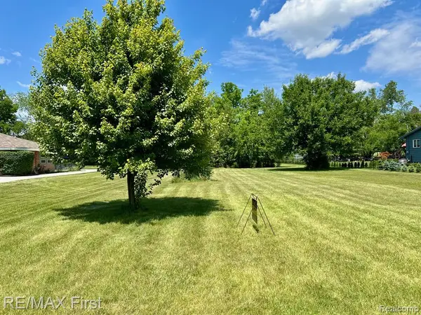 Vacant Willowood, Rochester Hills, MI 48307