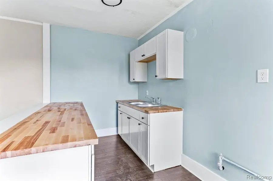 3550 Montclair, Detroit, MI 48214 - #3