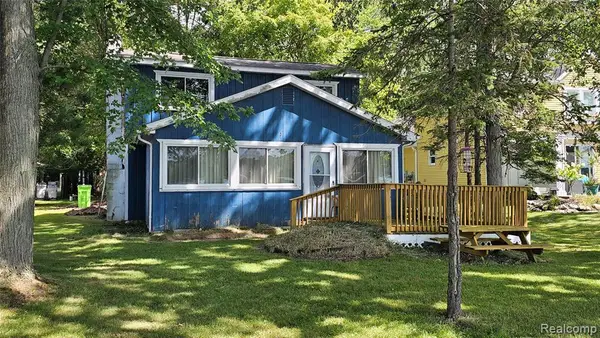 10250 Buhl, Pinckney, MI 48143