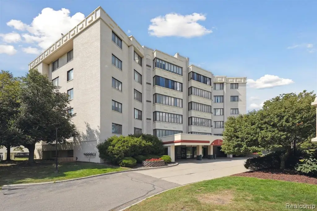 43050 12 Oaks Crescent #2066, Novi, MI  - Image #1