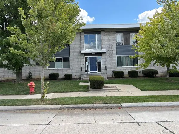 4830 Briarwood #D2, Royal Oak, MI 