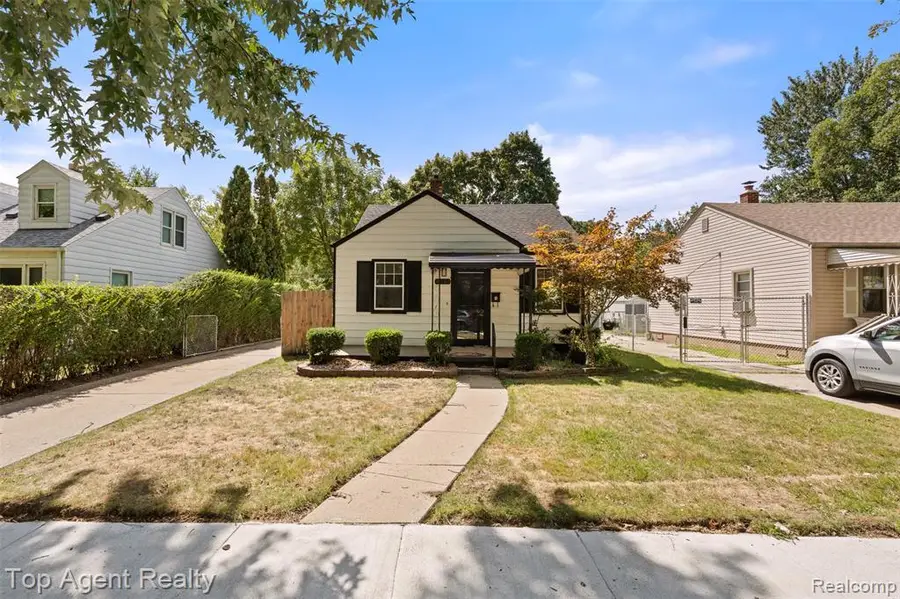18580 Washtenaw, Harper Woods, MI 48225 - #2