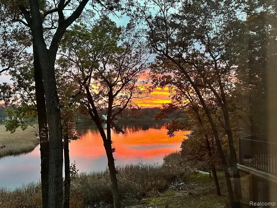 1723 Heron Ridge, Bloomfield Hills, MI  - Image #2