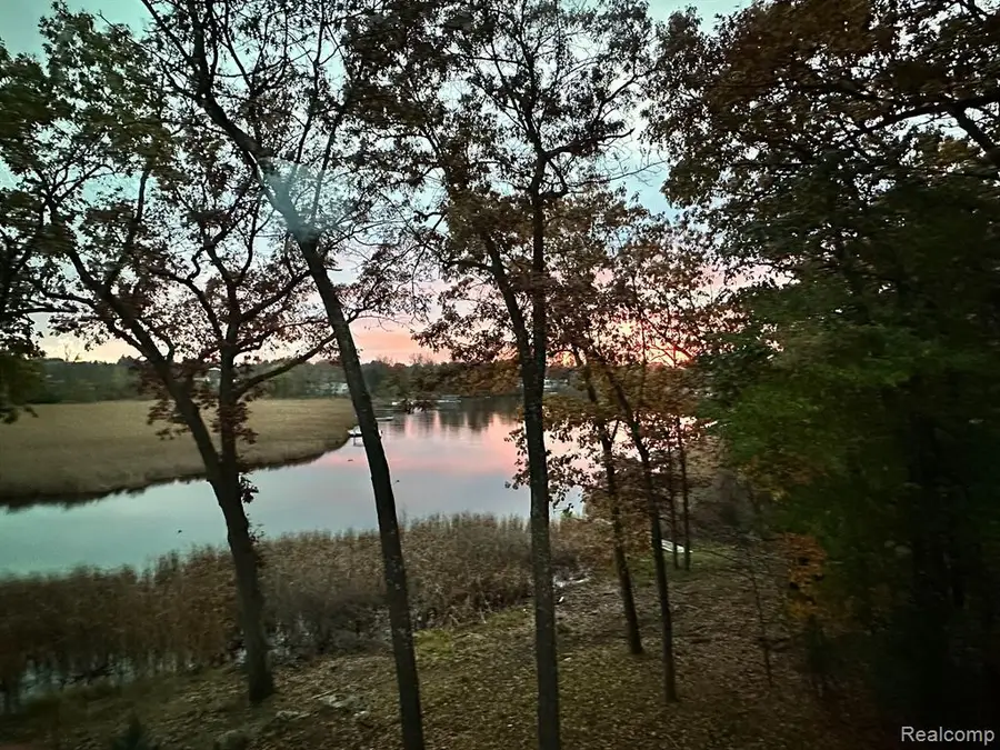 1723 Heron Ridge, Bloomfield Hills, MI  - Image #3