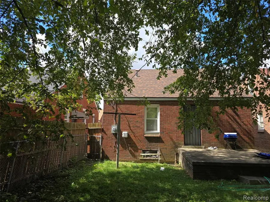 11010 Rossiter, Detroit, MI  - Image #2