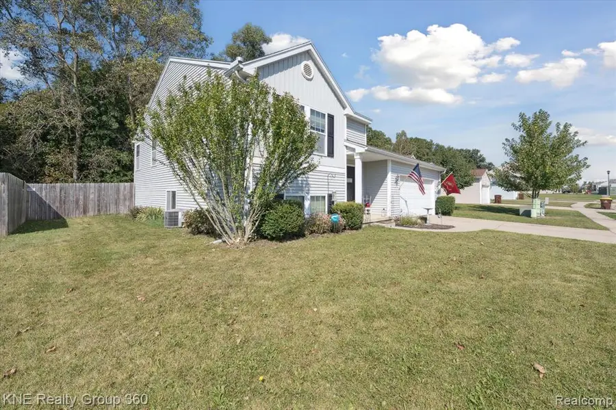 380 Spicetree, Mason, MI  - #2